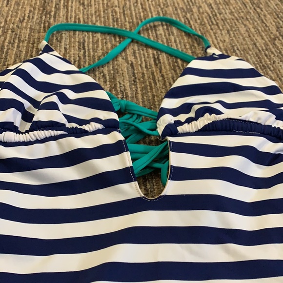 TART HERA Crisscross One-Piece Suit Small - Picture 3 of 7